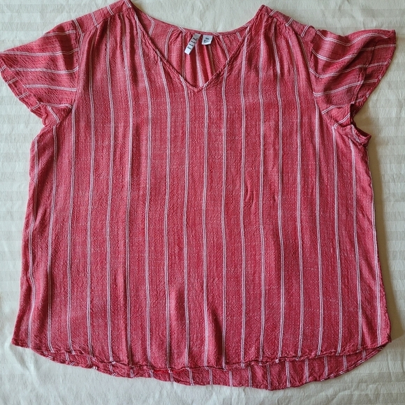 Elle Tops - ELLE Women's Striped Red Top Short Sleeves Sixe XXL